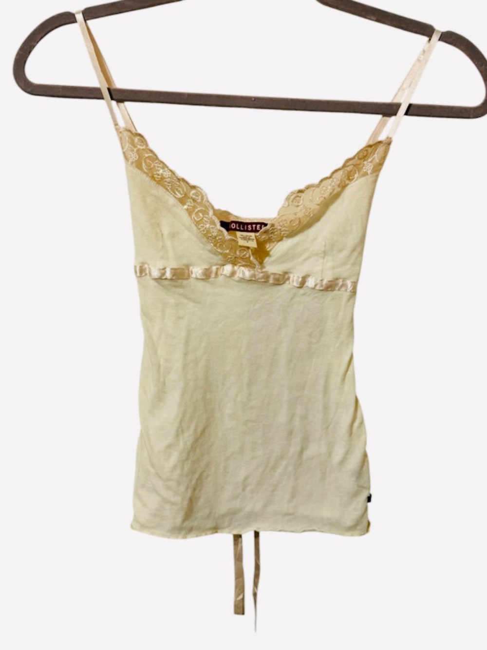 Vintage Hollister Delicate Lace Trim Satin Ribbon Cami Cream Y2K Nwot⭐️⭐️⭐️⭐️⭐️ - Picture 2 of 9